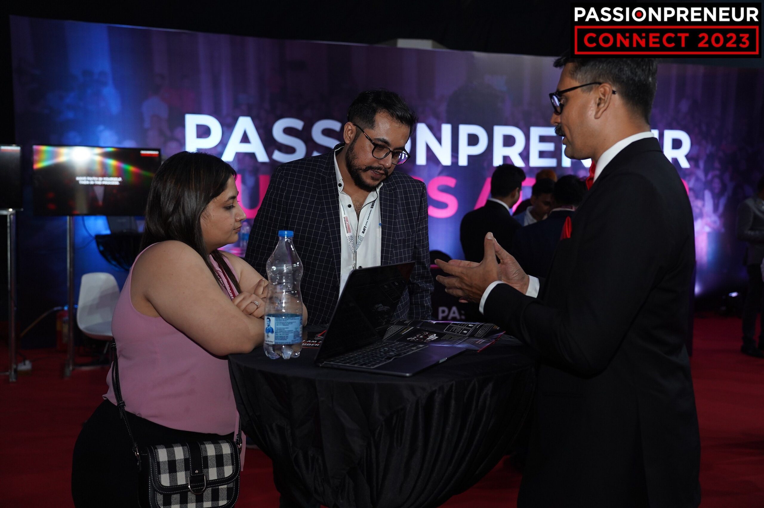 xr:d:dafsr3rharo:2,j:4364388567260631999,t:23082215